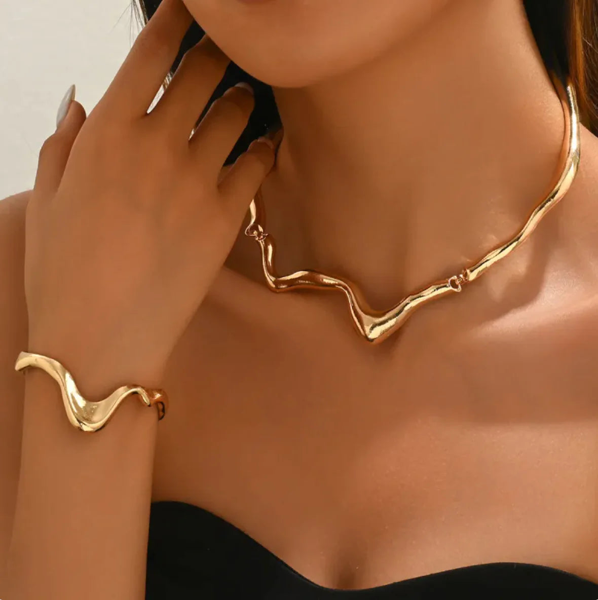 Twisted Metal Necklace & Bracelet Set